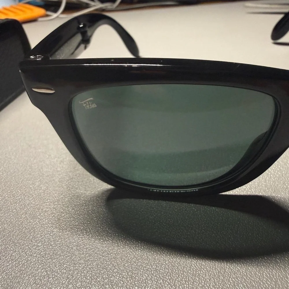 Foldies Folding Classics Polarized Sunglasses Black UV400 Wayfarer with Case